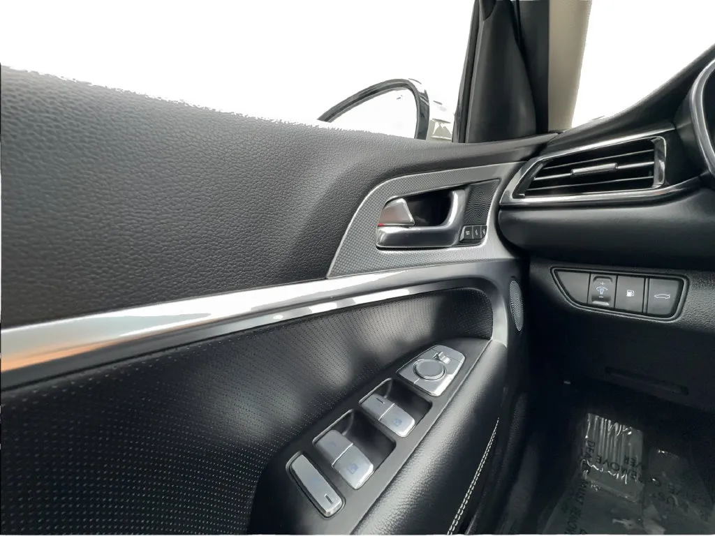 Genesis G70 photo 50