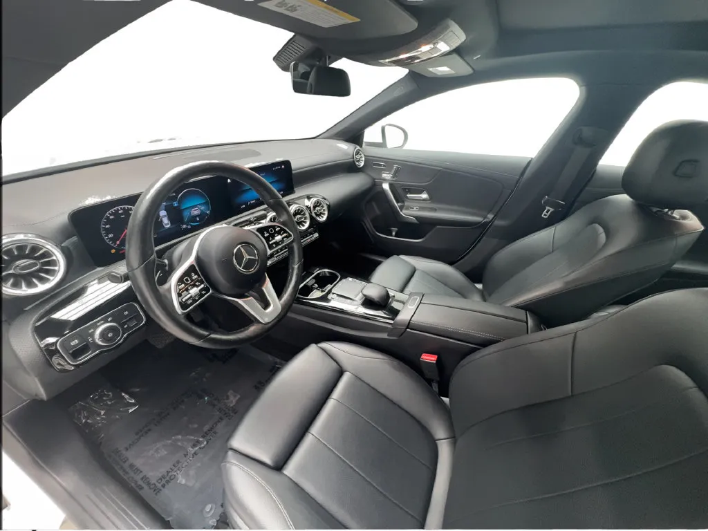 Mercedes-Benz CLA photo 20