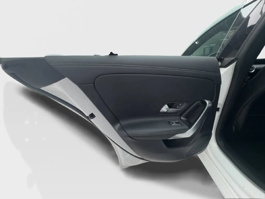 Mercedes-Benz CLA photo 26