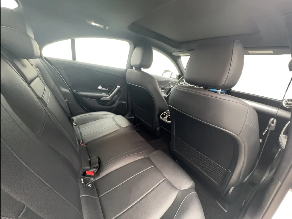 Mercedes-Benz CLA photo 27