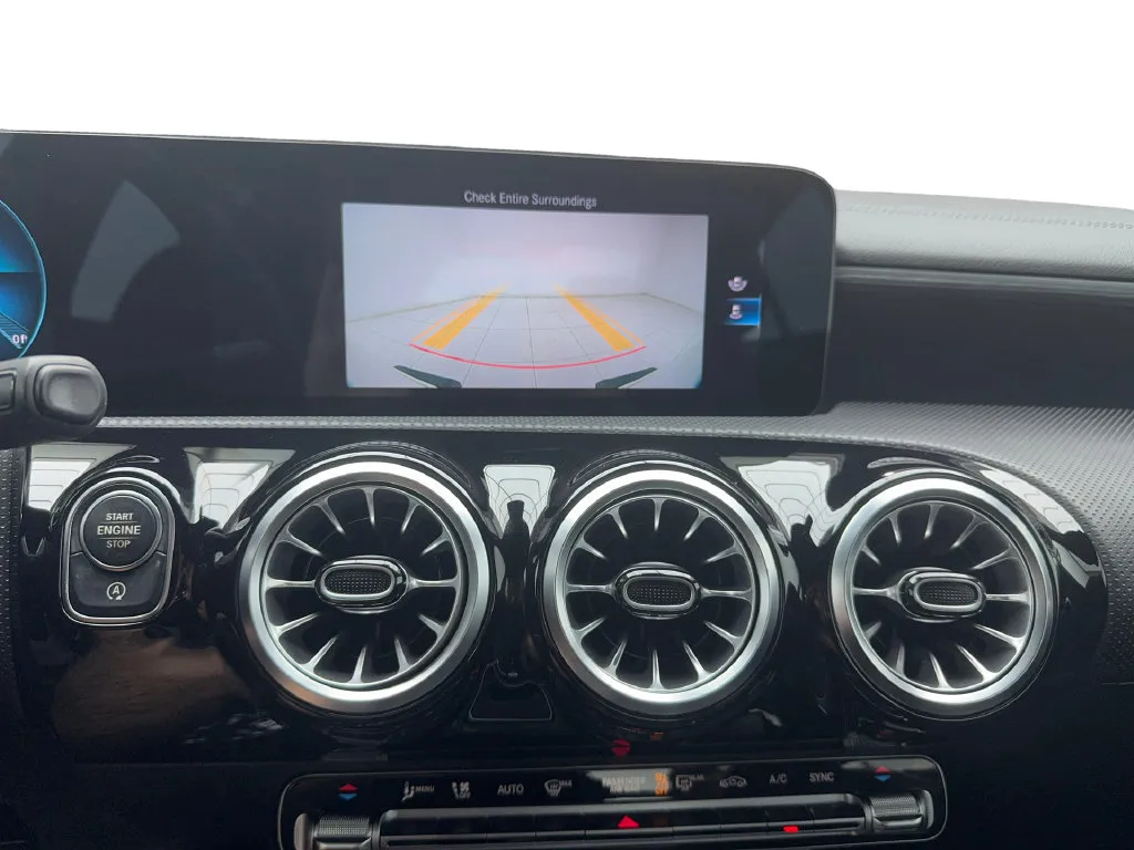 Mercedes-Benz CLA photo 44