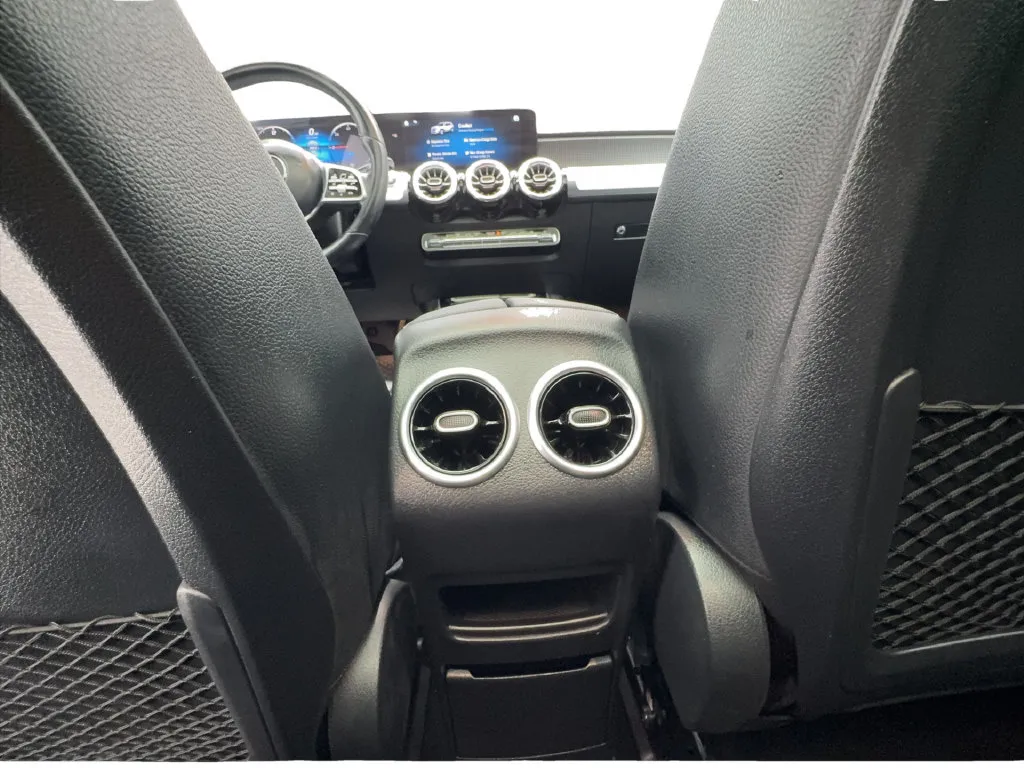 Mercedes-Benz EQB photo 41