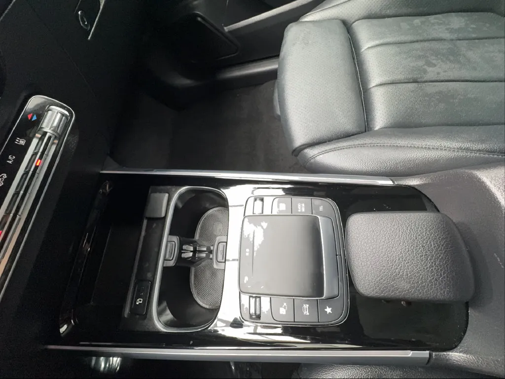 Mercedes-Benz EQB photo 53
