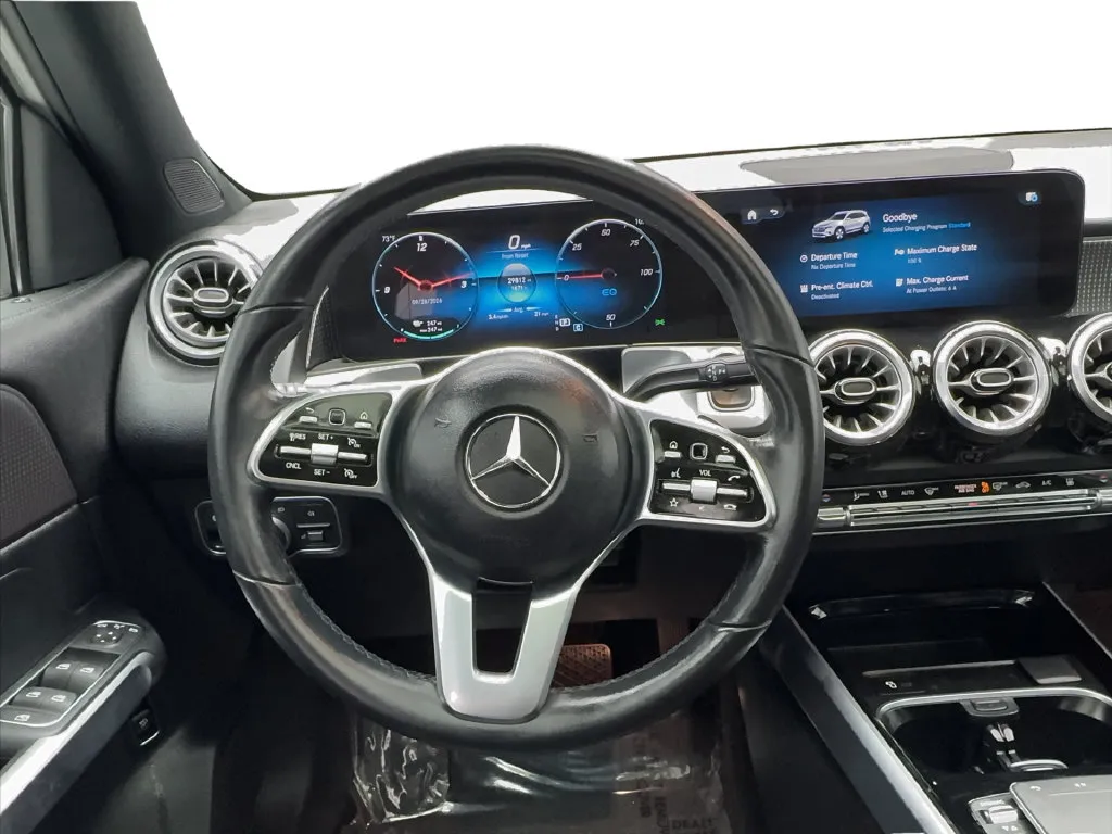 Mercedes-Benz EQB photo 39