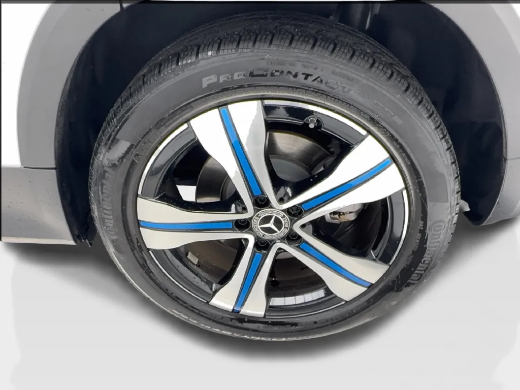 Mercedes-Benz EQB photo 14