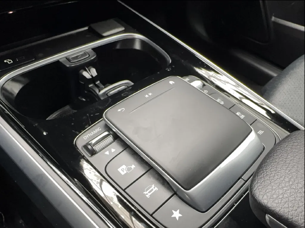 Mercedes-Benz EQB photo 51