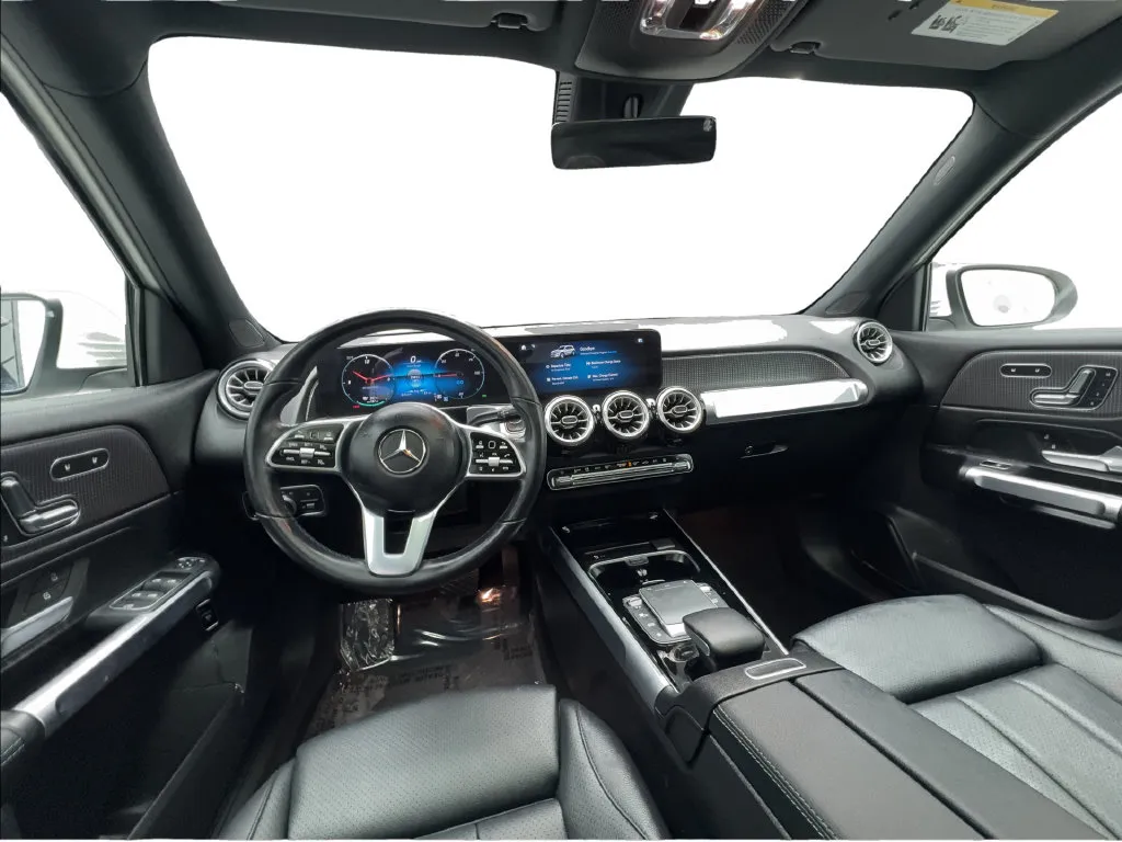 Mercedes-Benz EQB photo 36