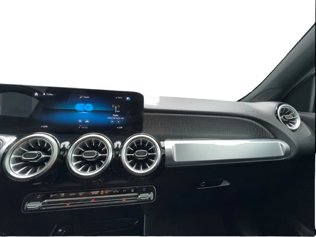 Mercedes-Benz EQB photo 47
