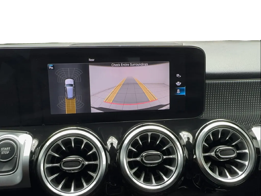 Mercedes-Benz EQB photo 58