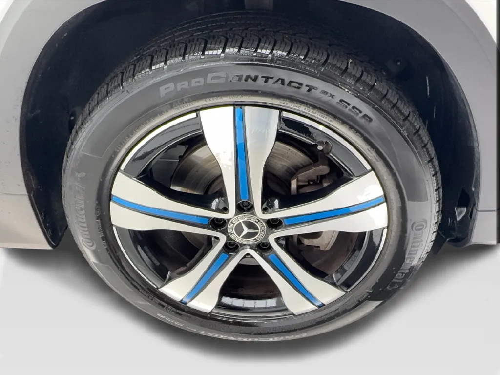 Mercedes-Benz EQB photo 16