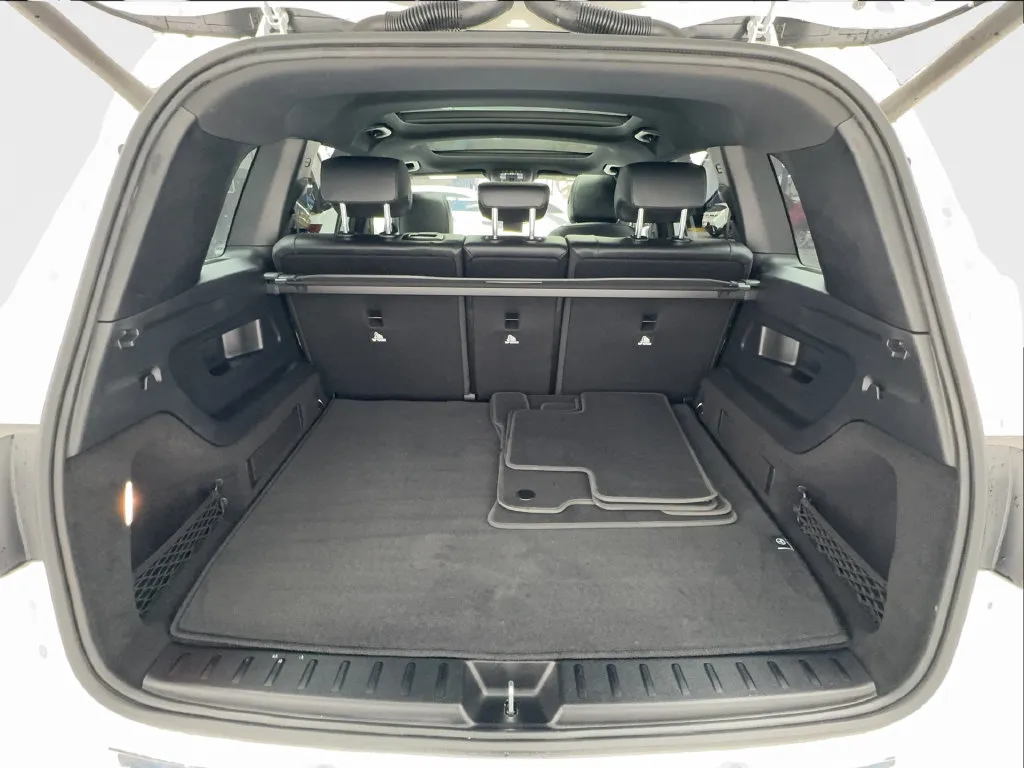 Mercedes-Benz EQB photo 19
