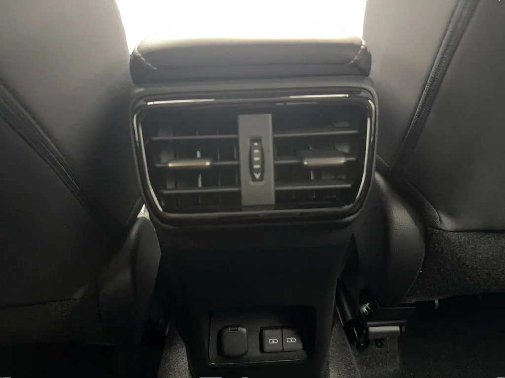 Lexus NX photo 35