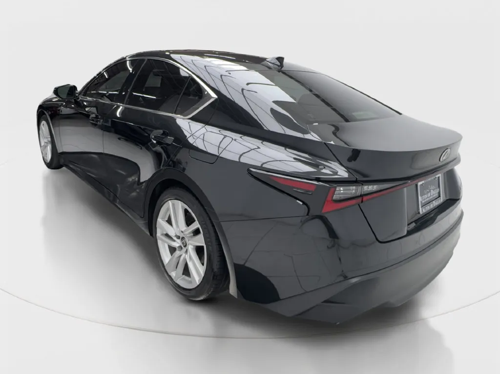 Lexus IS photo 10