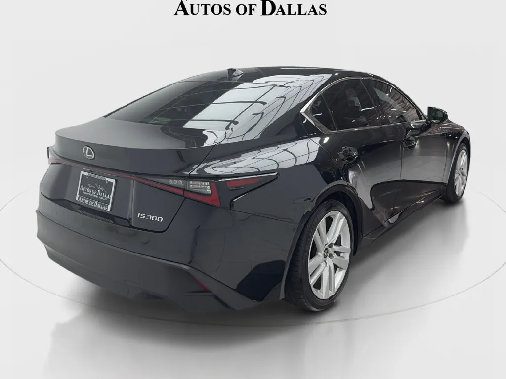 Lexus IS photo 7
