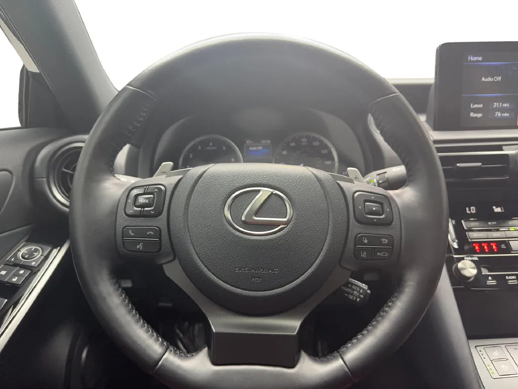 Lexus IS photo 37