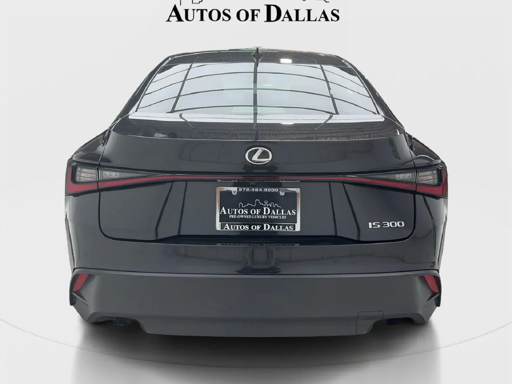Lexus IS photo 8