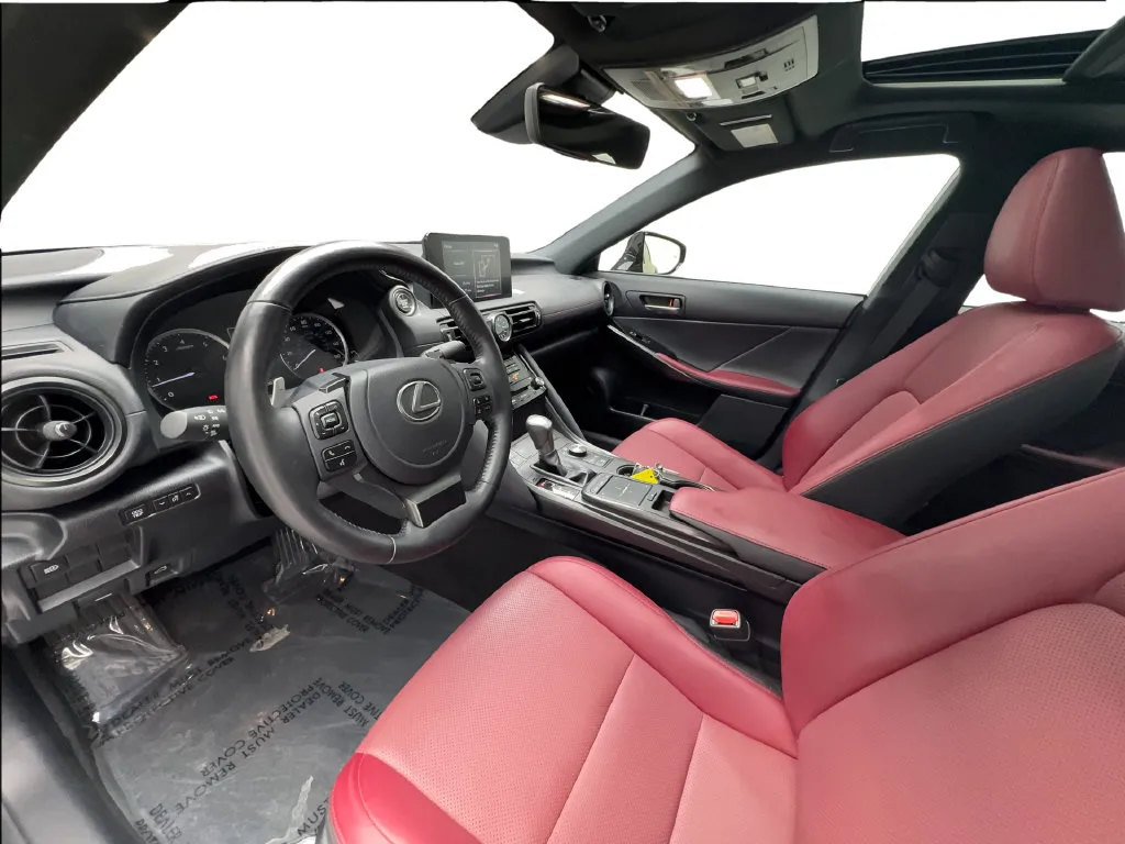Lexus IS photo 21