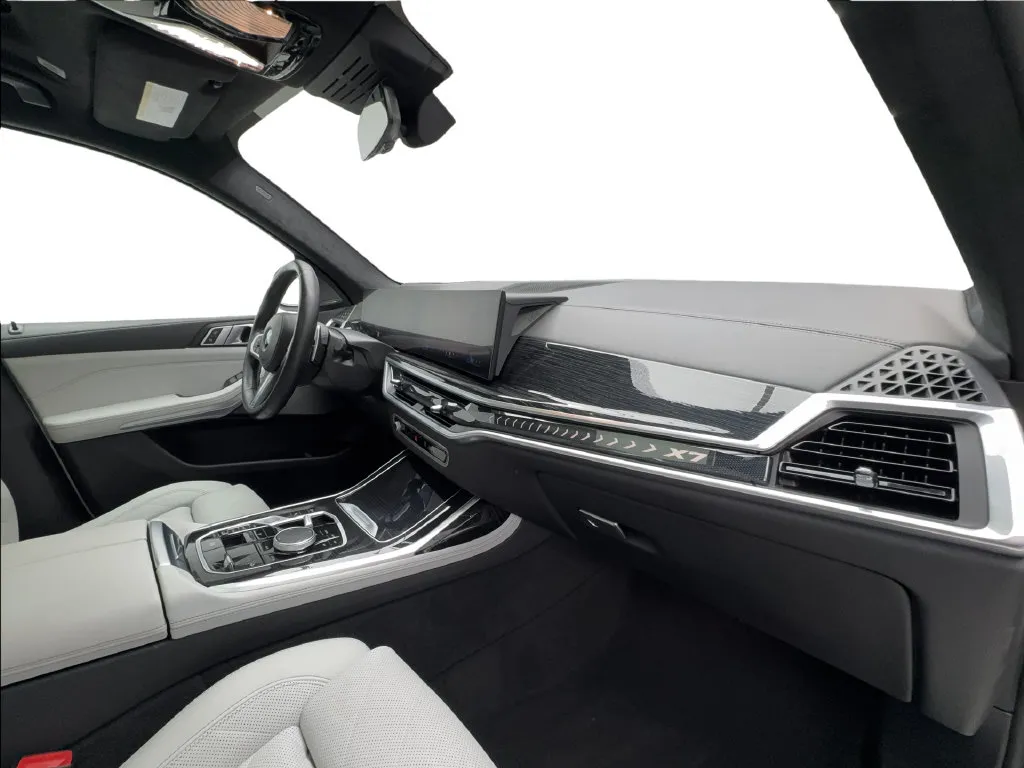 BMW X7 photo 43