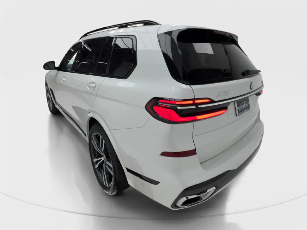 BMW X7 photo 11