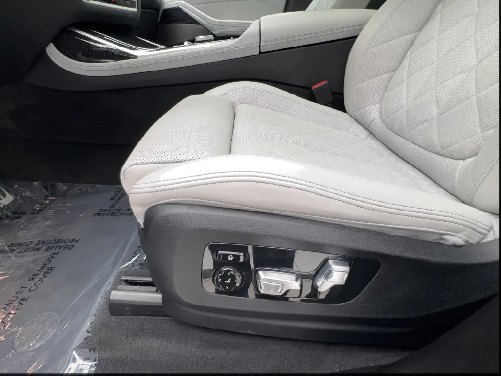 BMW X7 photo 27
