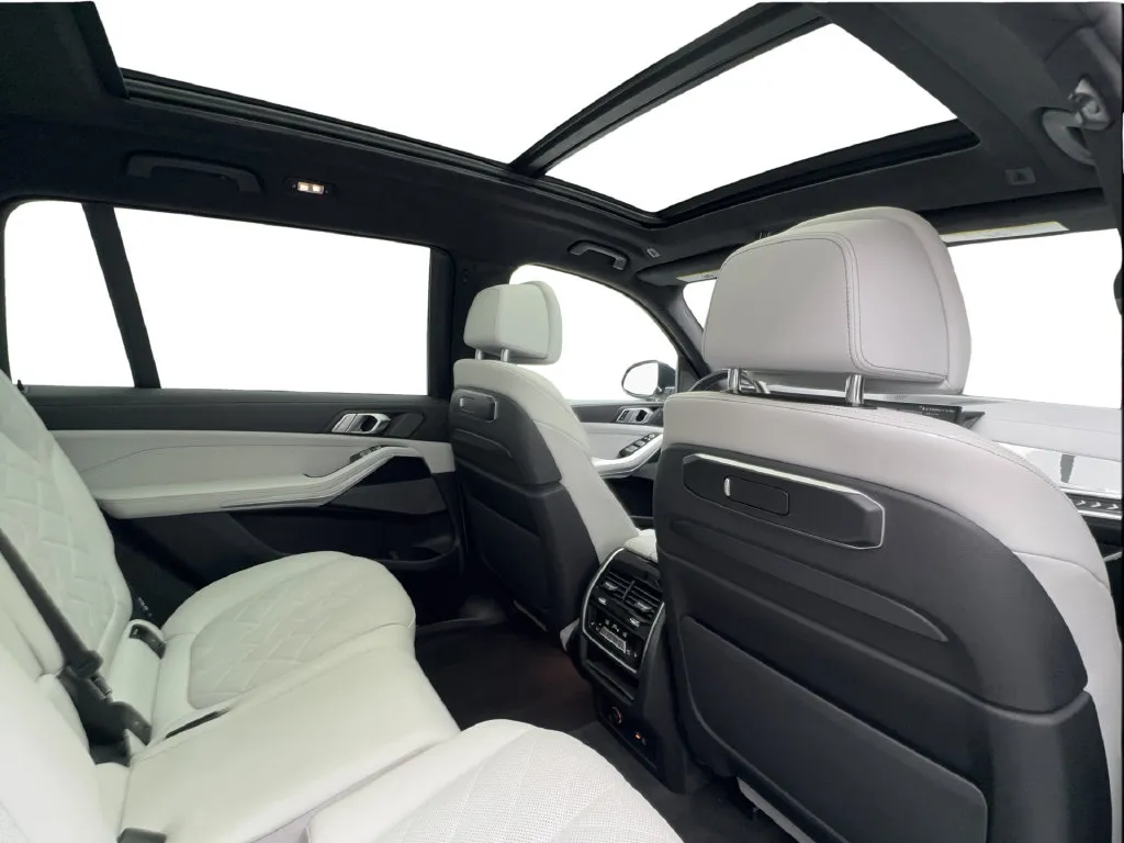BMW X7 photo 35