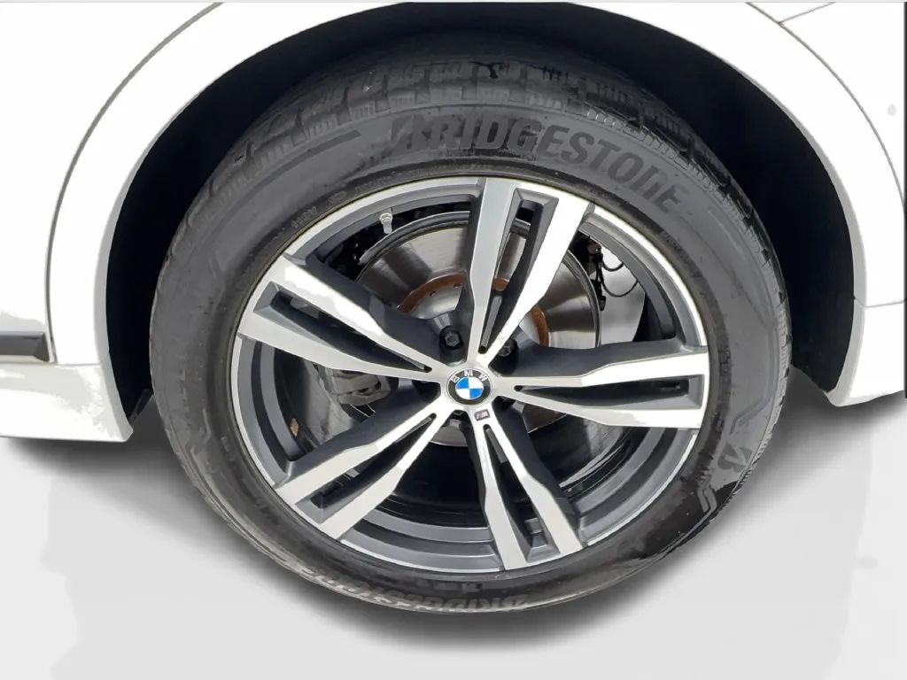 BMW X7 photo 15