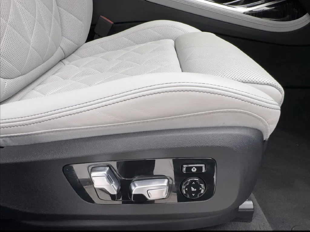 BMW X7 photo 42