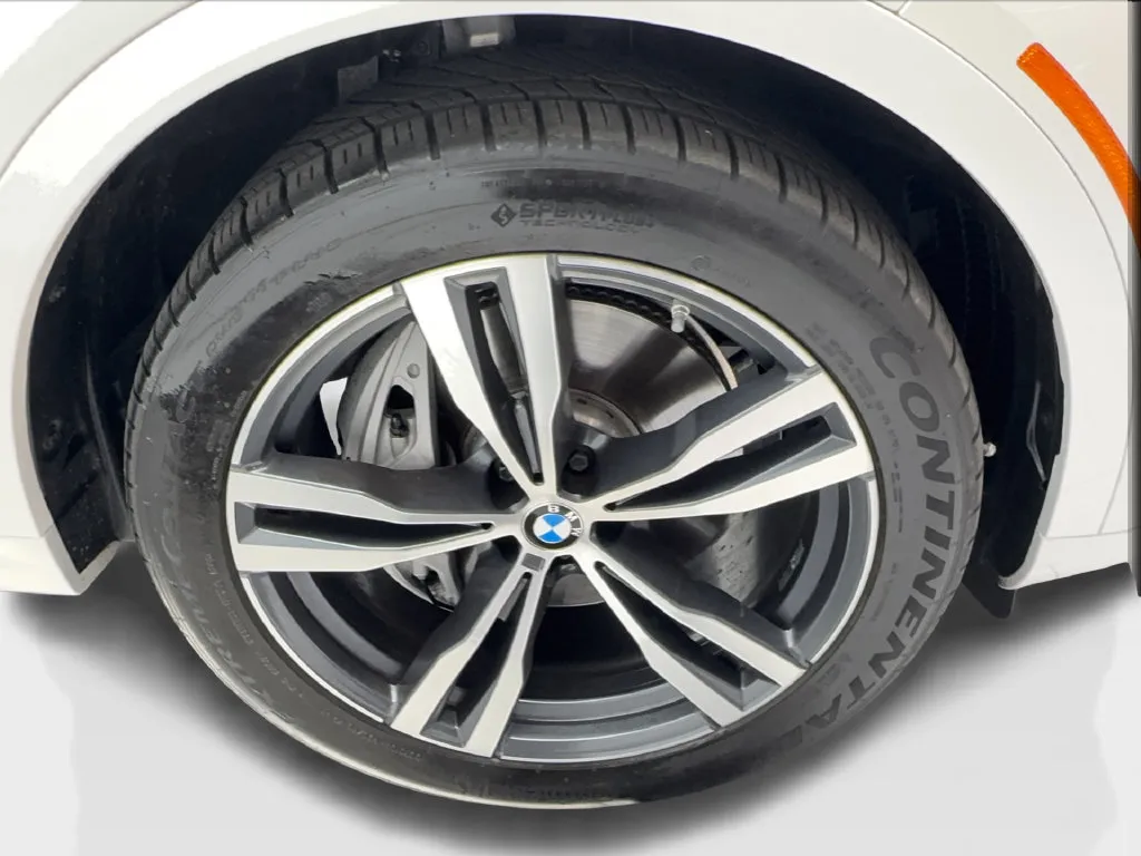 BMW X7 photo 18