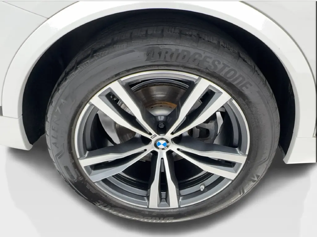 BMW X7 photo 19