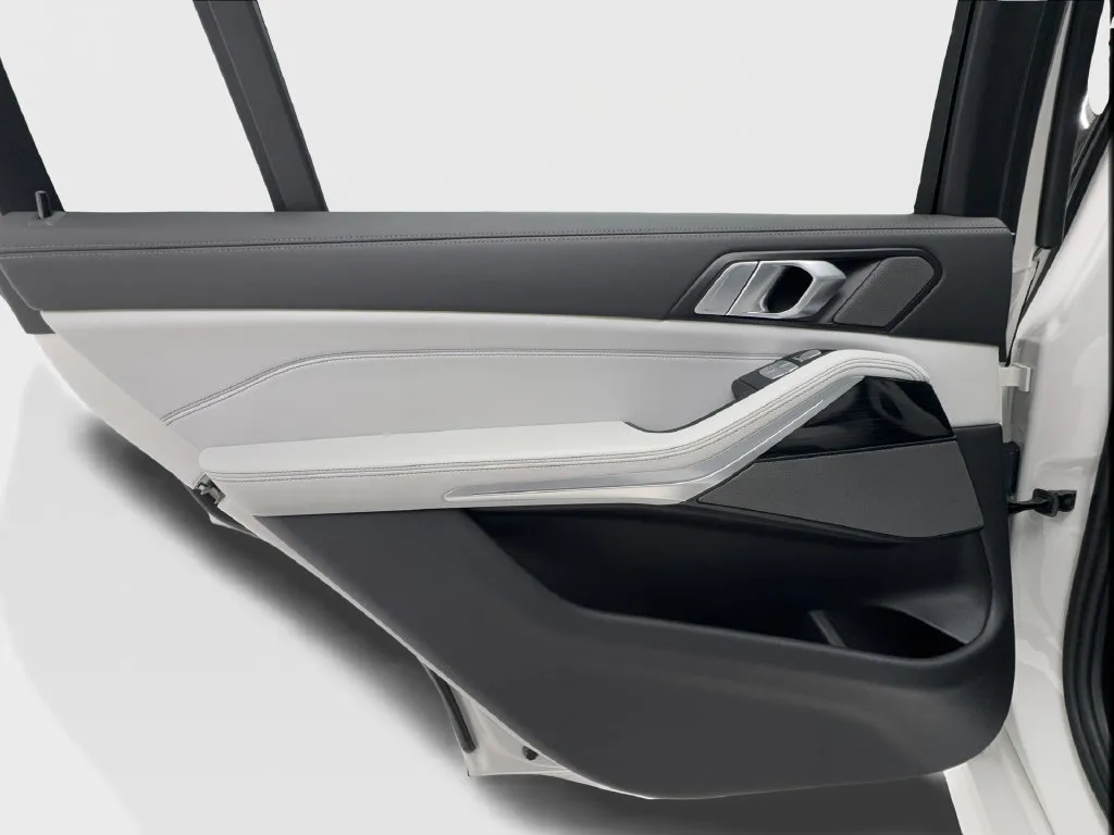 BMW X7 photo 34