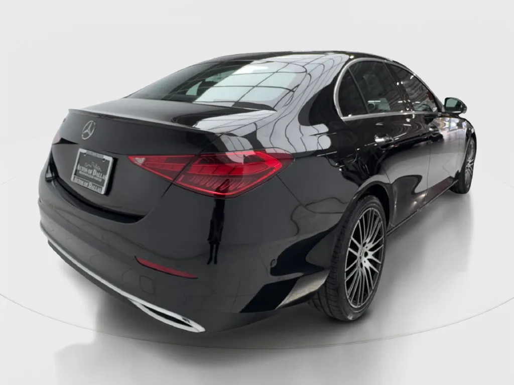 Mercedes-Benz C-Class photo 8