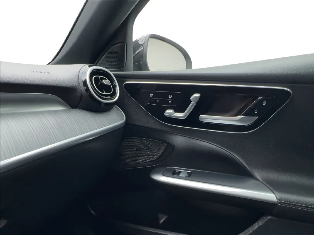 Mercedes-Benz C-Class photo 47