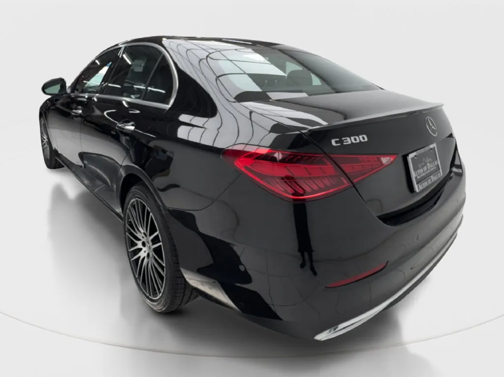 Mercedes-Benz C-Class photo 11