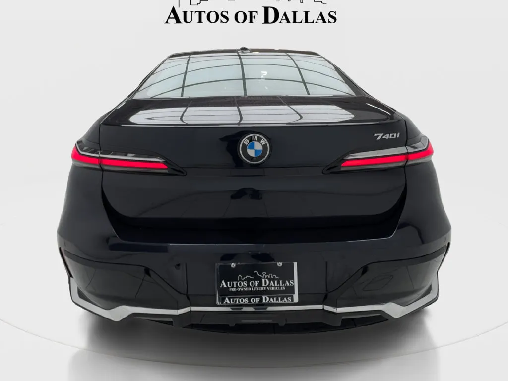 BMW 7 Series photo 10
