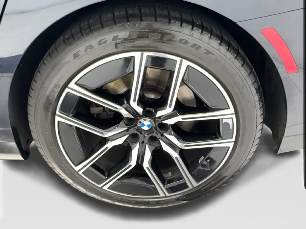 BMW 7 Series photo 14