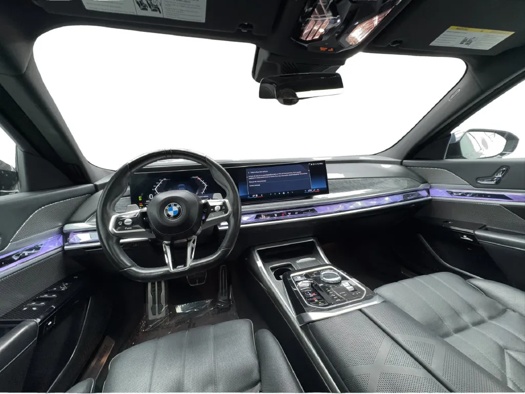 BMW 7 Series photo 36