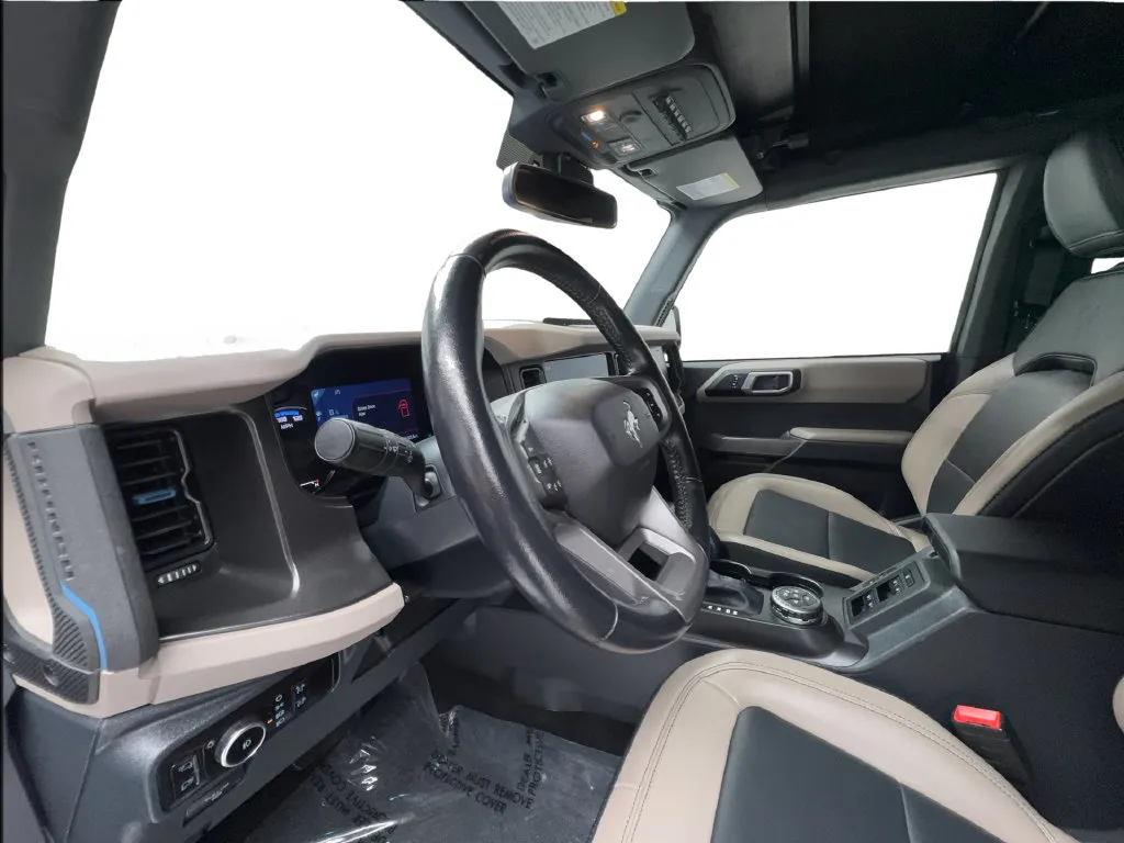 Ford Bronco photo 21