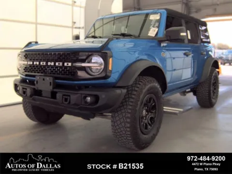 Blue 2023 Ford Bronco Wildtrak for sale in Plano, TX