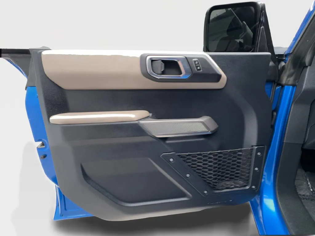 Ford Bronco photo 23