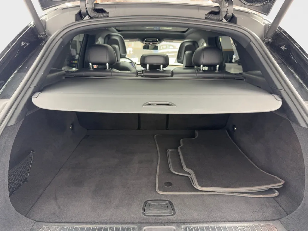 Mercedes-Benz EQE photo 18
