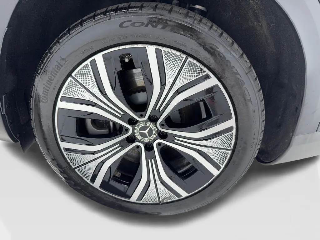 Mercedes-Benz EQE photo 12
