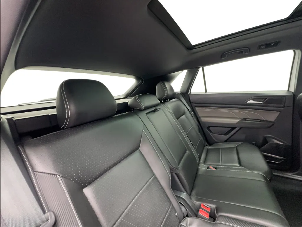 Volkswagen Atlas Cross Sport photo 32