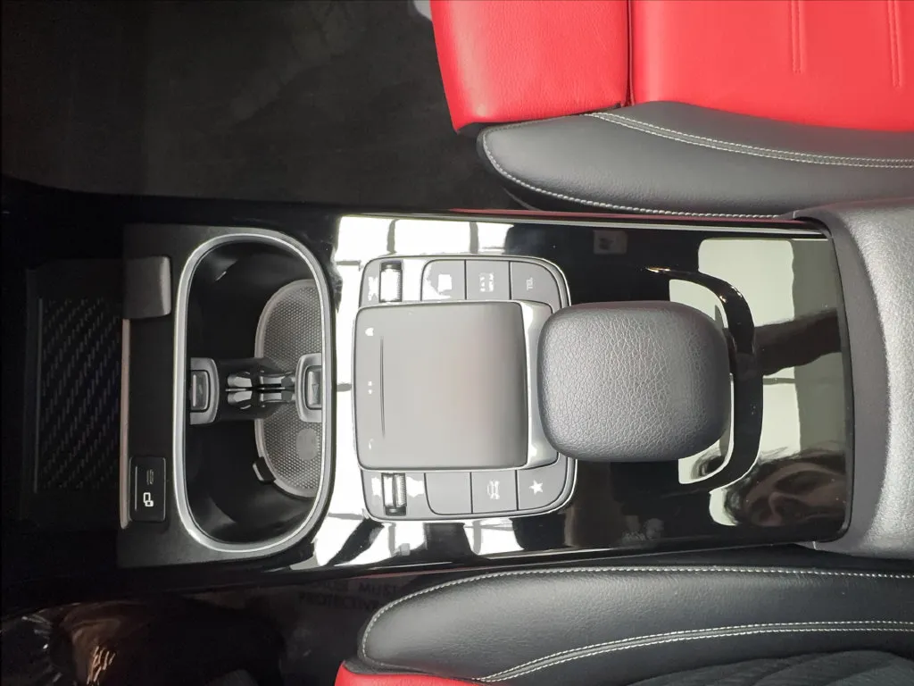 Mercedes-Benz A-Class photo 43