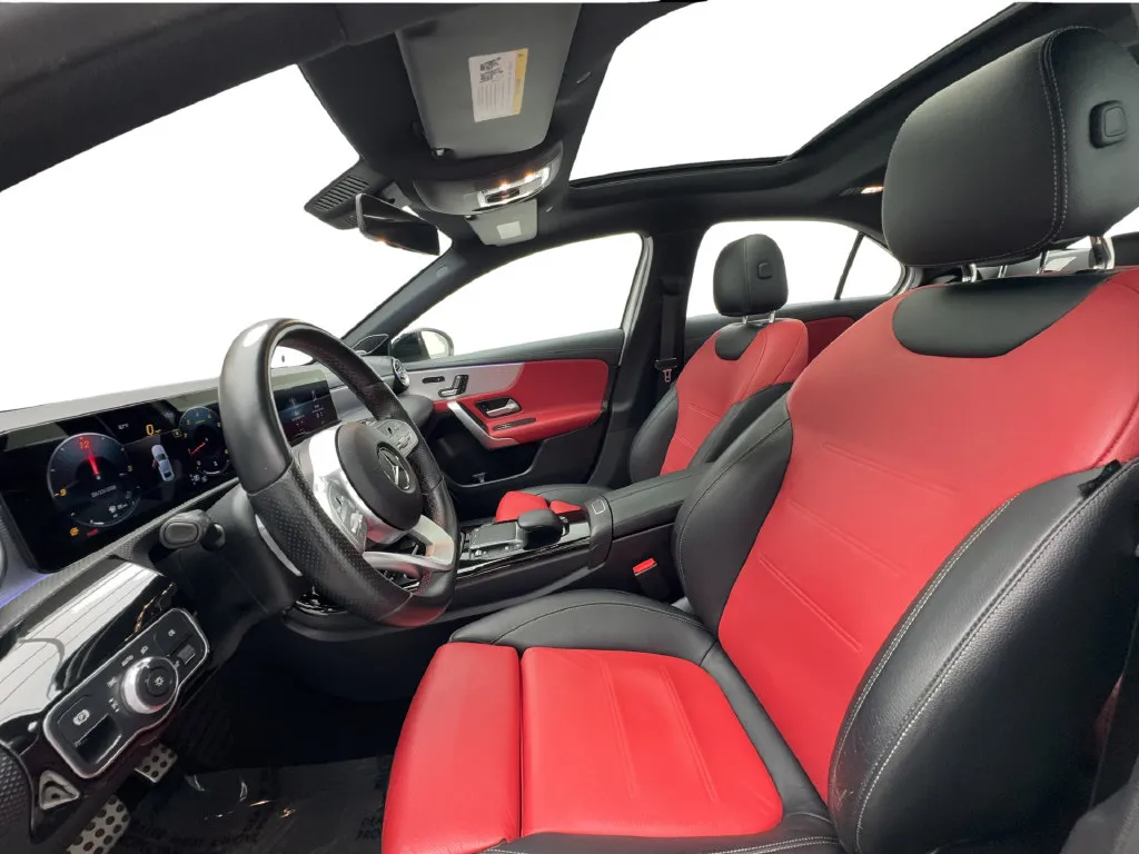 Mercedes-Benz A-Class photo 18