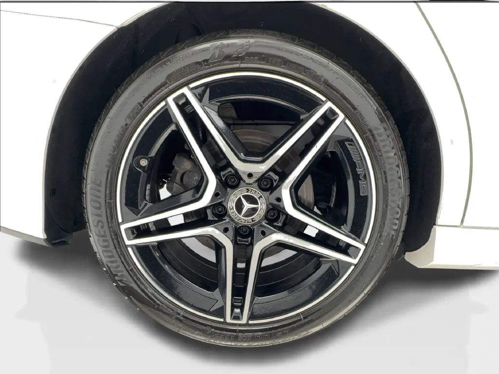 Mercedes-Benz A-Class photo 14