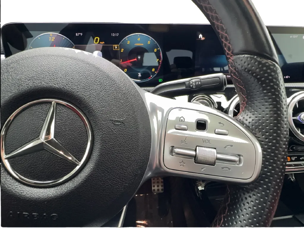 Mercedes-Benz A-Class photo 39