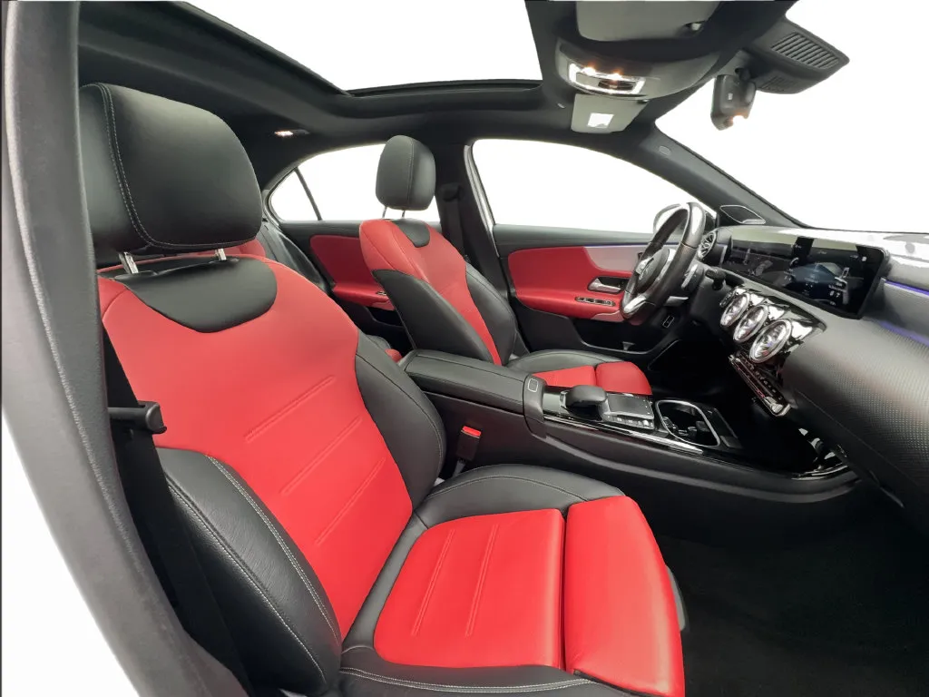 Mercedes-Benz A-Class photo 29