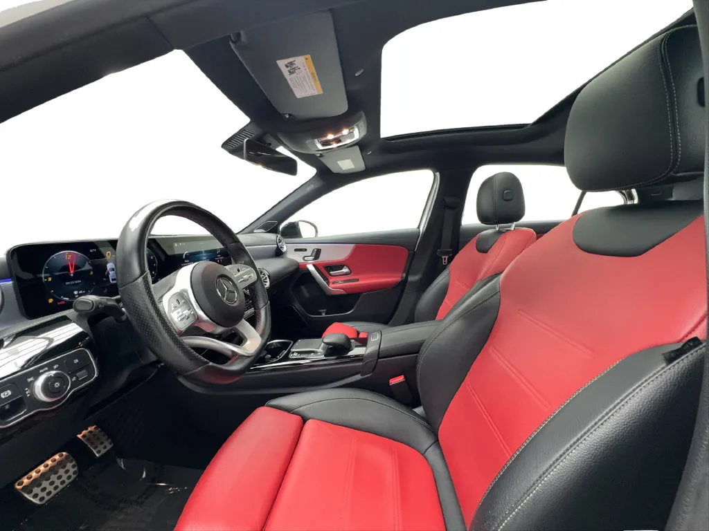 Mercedes-Benz A-Class photo 19