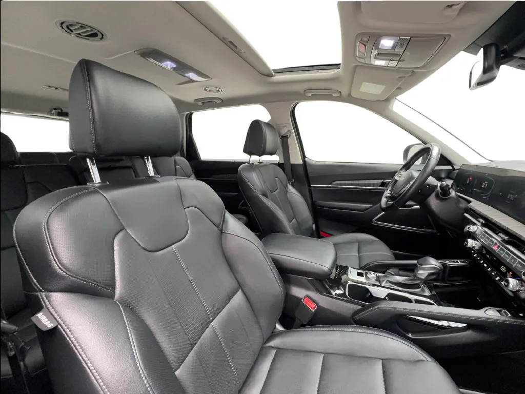 Kia Telluride photo 35