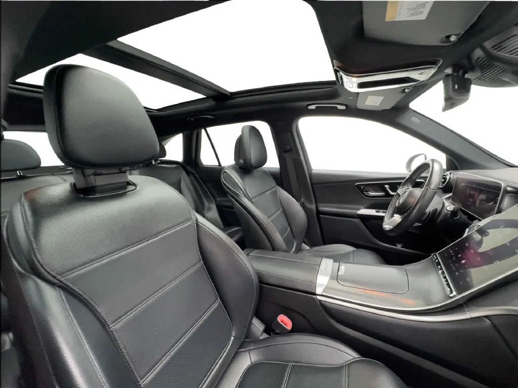 Mercedes-Benz GLC photo 32